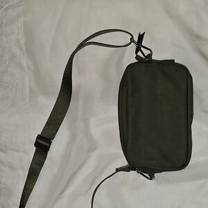 Vera Bradley Convertible Pouch Crossbody Green